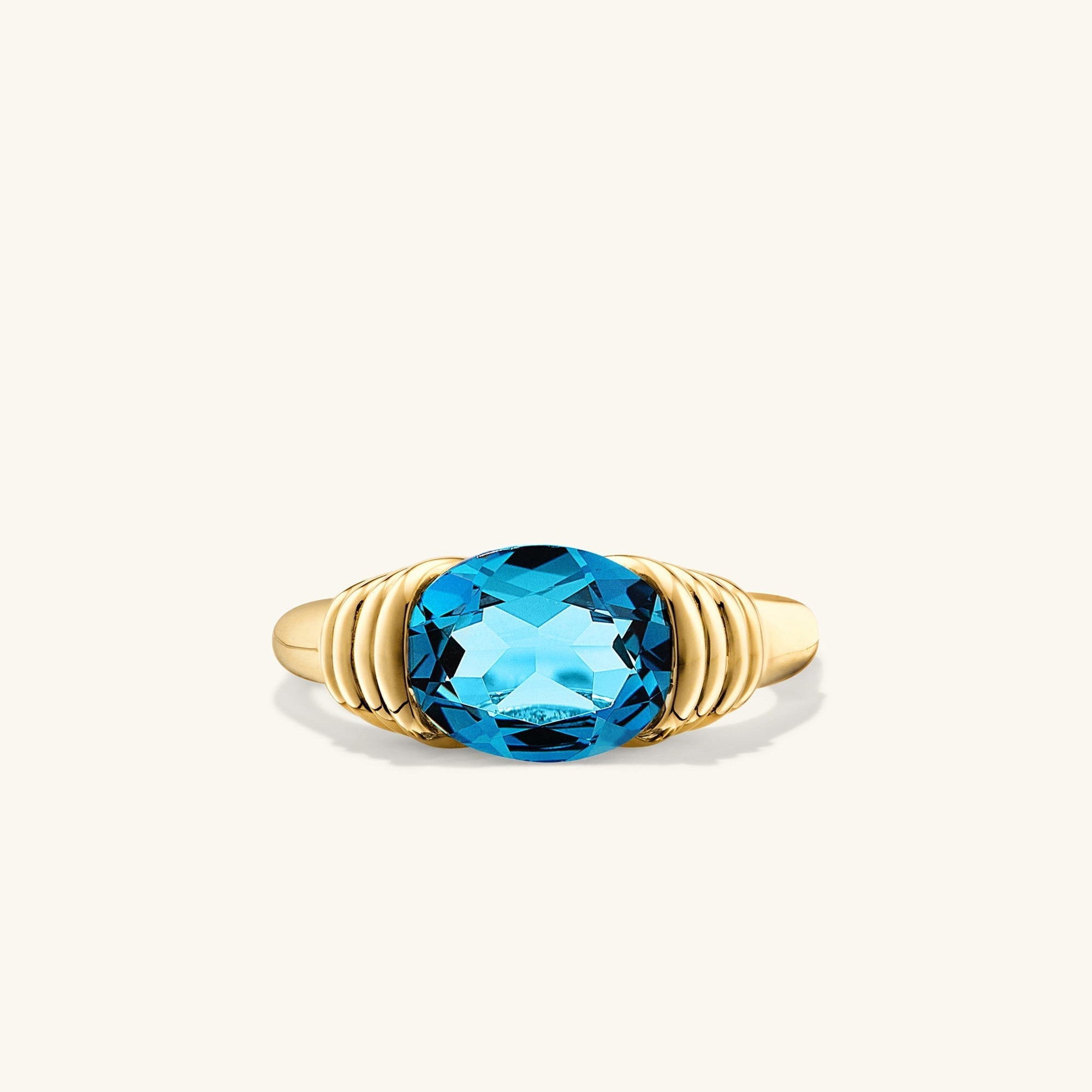3-HEIRLOOMRINGLES_HeirloomRingLondonBlueTopaz_14k_FRONT_028.jpg